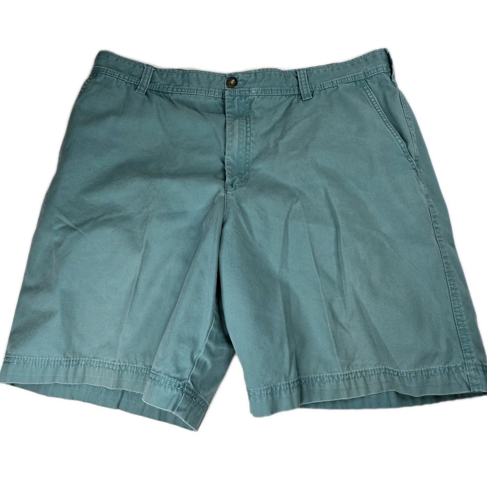 IZOD Saltwater Chino Shorts Men's Sz 40 Green Flat Front Slash Front Pockets